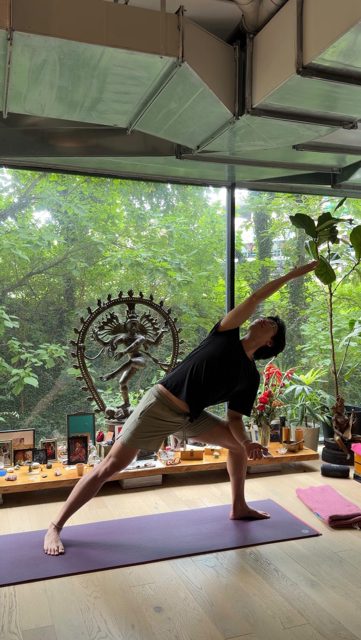 Join Jerry for his new class:  Monday 7:30pm Align + Flow Level 1! 🌟  Jerry’s class provides a balance of alignment wove