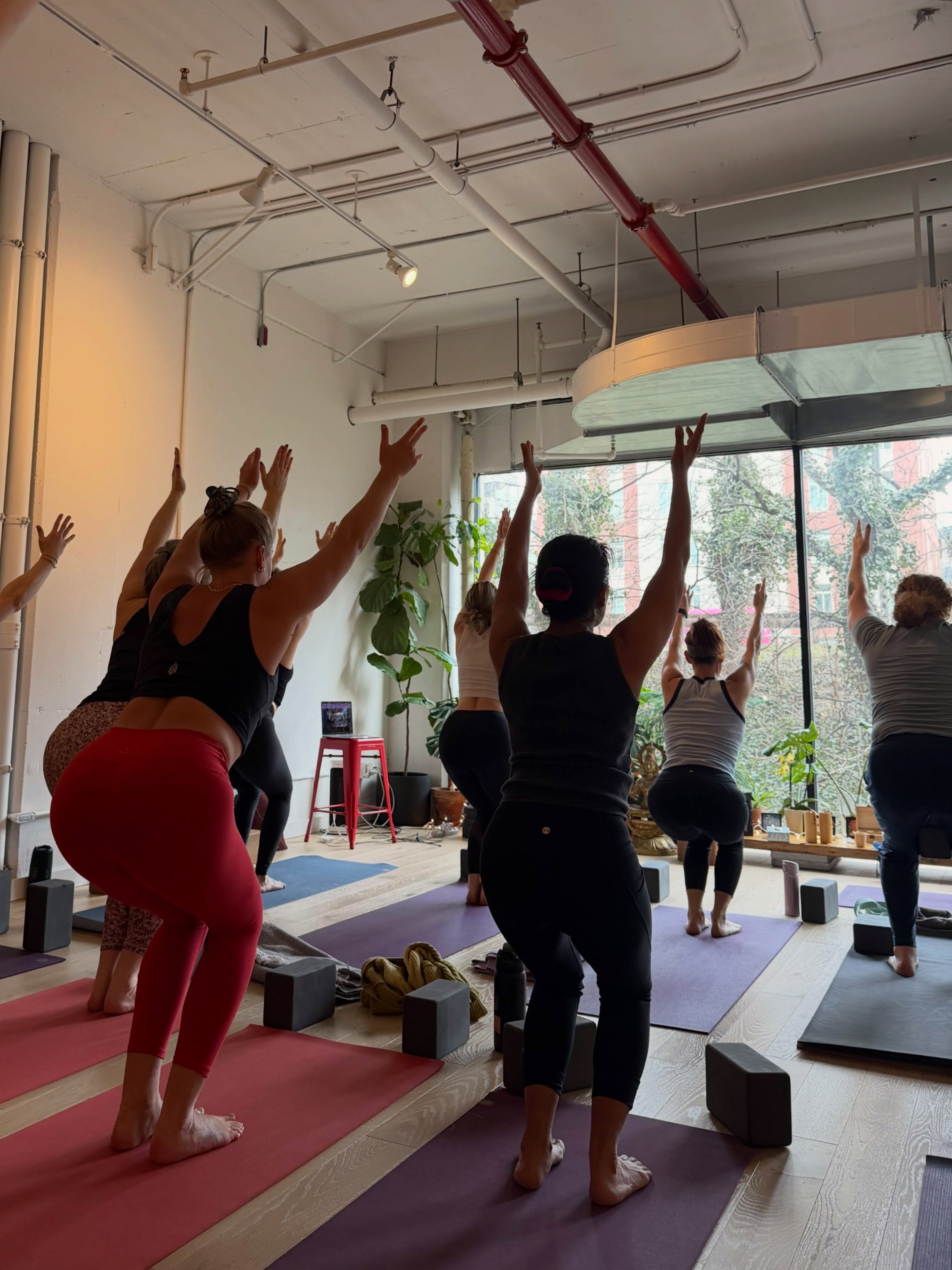 Have you explored our schedule? 🌟 From vinyasa to Align + Flow to accessible $10 community classes to restoratives & med